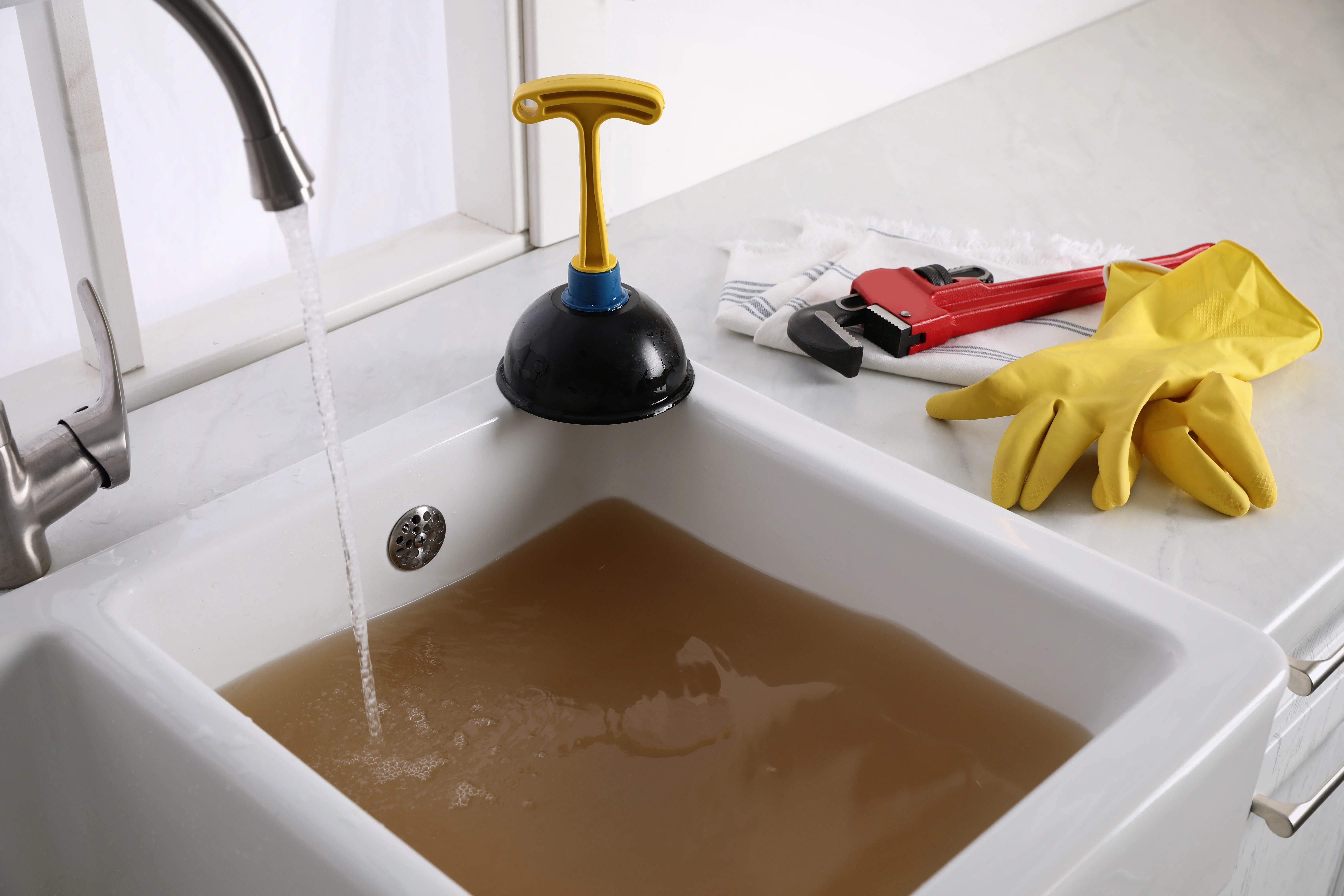 Lavabo bouché avant intervention